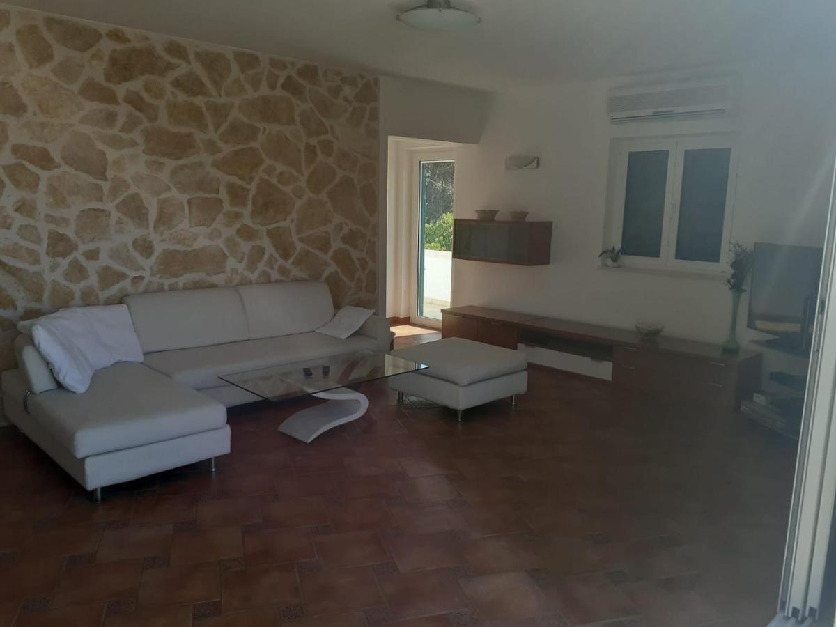 Apartments Ilicic Supetar Exterior photo