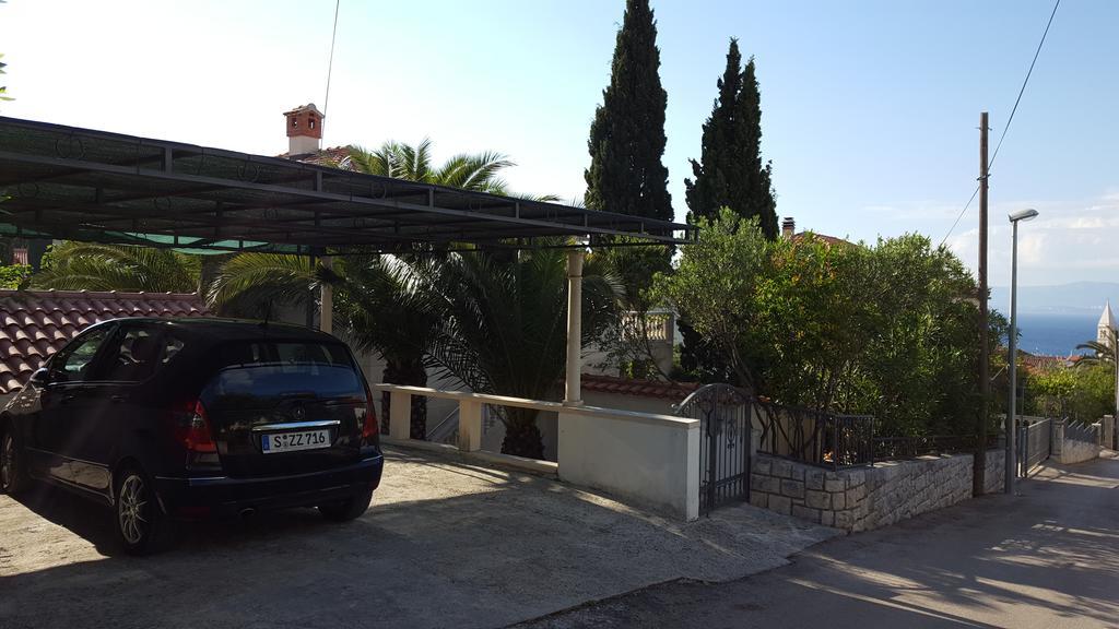 Apartments Ilicic Supetar Exterior photo